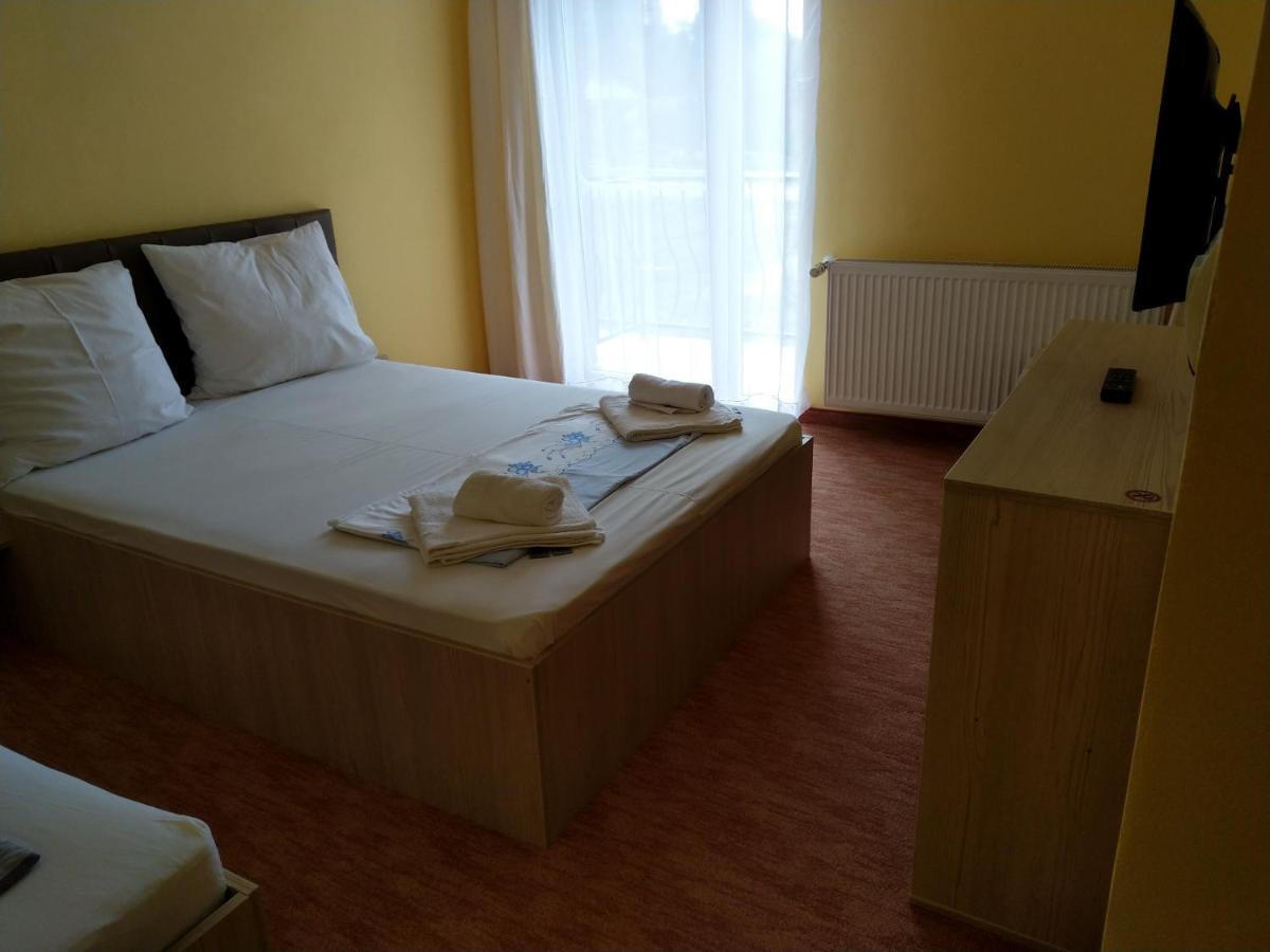 Hotel Casa Crina Băile 1 Mai Zewnętrze zdjęcie